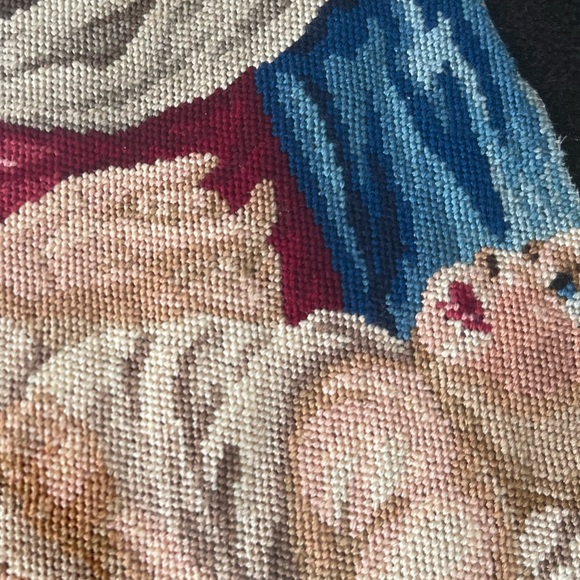 Vintage Needlepoint Art Madonna and Child Framed Oval wood frame - Picture 7 of 9